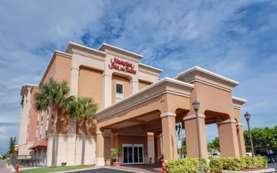Hampton Inn & Suites - Cape Coral/Fort Myers Area, FL