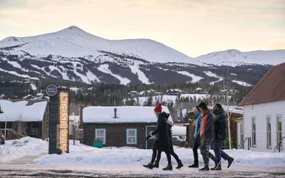 Quaint Studio in Heart of Breck Steps to Snowy Fun by RedAwning