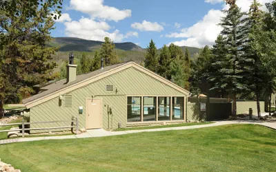 Spacious, Upgraded 2 Bdr W/ Fireplace & Hot Tub Access 2 Bedroom Condo by RedAwning