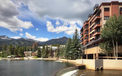 Perfectly Located 1br - Steps To Ski & Apres Fun - Sleeps 4 1 Bedroom Condo by RedAwning
