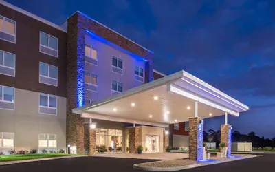 Holiday Inn Express & Suites West Melbourne by IHG