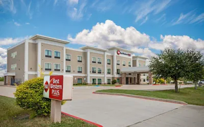 Best Western Plus Bay City Inn & Suites