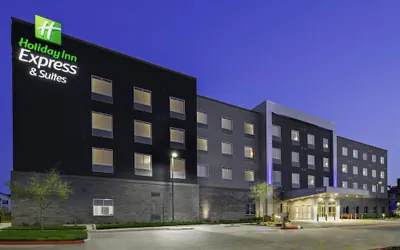 Holiday Inn Express & Suites Lubbock Central - Univ Area by IHG