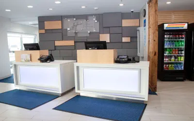 Holiday Inn Express & Suites Marion by IHG