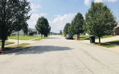 Spacious 3 BR Ranch House W Patio Yard in a Quiet Suburb