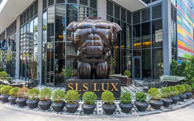 SLS LUX Brickell