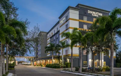 DoubleTree by Hilton Sarasota Bradenton Airport