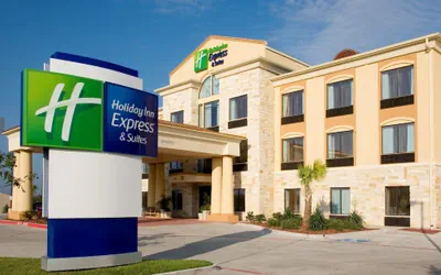Holiday Inn Express Suites Beeville by IHG