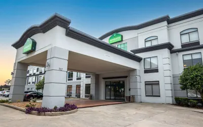 Wingate by Wyndham Lafayette Airport