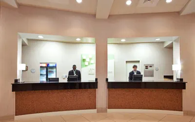 Holiday Inn New Orleans West Bank Tower by IHG