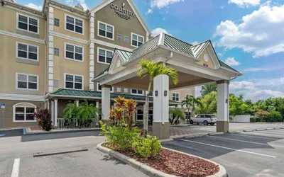 Country Inn & Suites by Radisson, Tampa Airport North, FL
