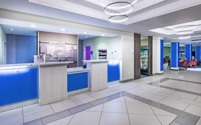 Holiday Inn Express Hotel and Suites Pryor by IHG