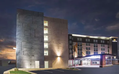 La Quinta Inn & Suites by Wyndham Winchester