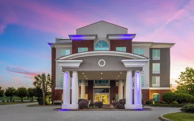 Holiday Inn Express & Suites Newberry by IHG