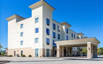 Comfort Inn & Suites Madisonville