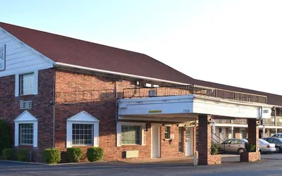 Claremore Motor Inn