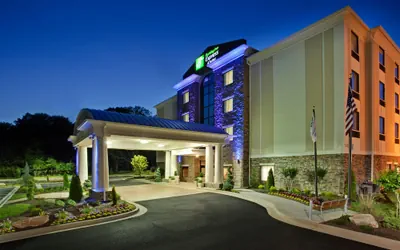 Holiday Inn Express Hotel & Suites Fairburn by IHG