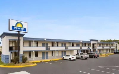 Days Inn by Wyndham Montgomery I-85