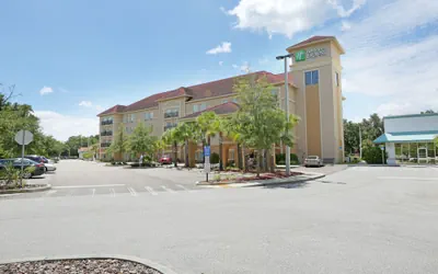 Holiday Inn Express Tampa N I-75 - University Area by IHG
