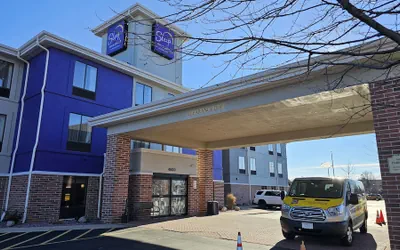 Sleep Inn & Suites Milwaukee Airport