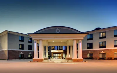 Holiday Inn Express Hotel & Suites Peru - Lasalle Area by IHG