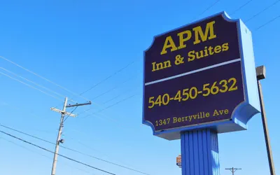 APM Inn & Suites