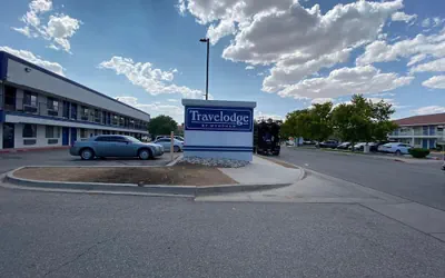 Travelodge by Wyndham Albuquerque West