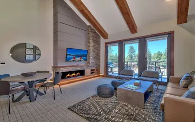 Luxury Residence - Gondola across the Street 2 Bedroom Condo by RedAwning