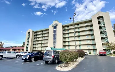 Riverside 209 1BR Condo with Jacuzzi by RedAwning