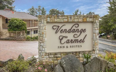 Vendange Carmel Inn & Suites