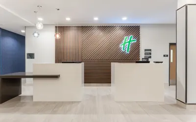 Holiday Inn & Suites Cedar Falls - Waterloo Event Ctr by IHG