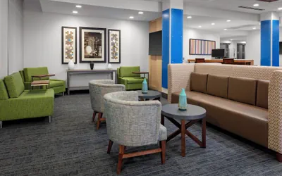 Holiday Inn Express & Suites Wilmington West - Medical Park by IHG