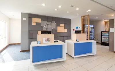 Holiday Inn Express & Suites Michigan City by IHG