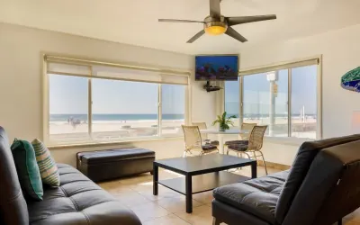 107-Oceanfront Lux 1/7