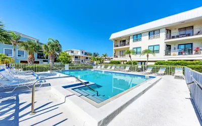 Island Time-Private Beach Access-Heated Pool-Water Views