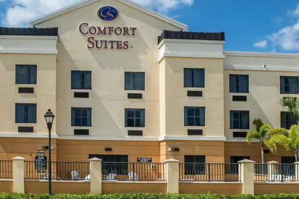 Photo 1 - Comfort Suites Vero Beach I-95