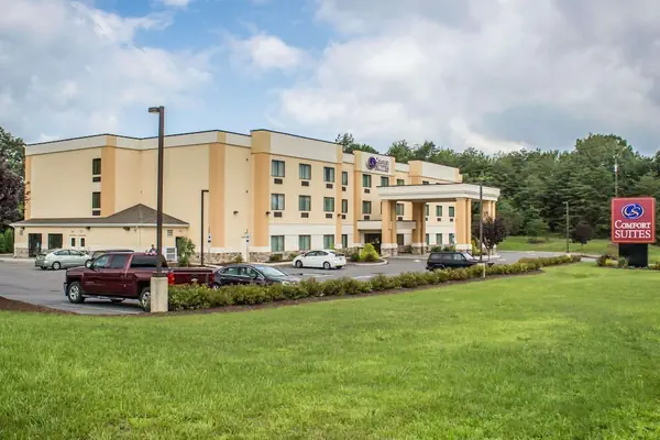 Photo 1 - Comfort Suites Lewisburg near University