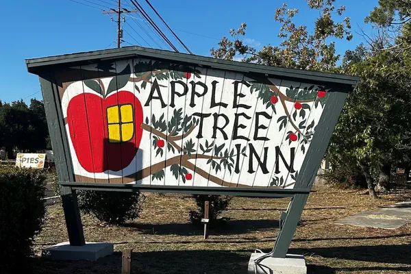Photo 1 - Apple Tree Inn