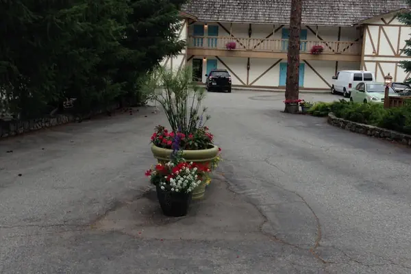 Photo 1 - Alpine Rivers Inn