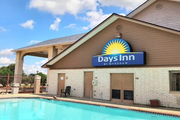 Photo 1 - Days Inn by Wyndham Navasota
