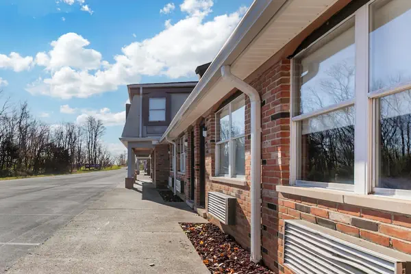 Photo 1 - HomeTowne Studios by Red Roof Georgetown, KY