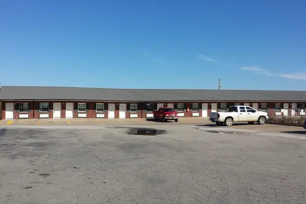 Photo 1 - Green Country Inn