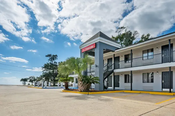 Photo 1 - Econo Lodge Biloxi Beach