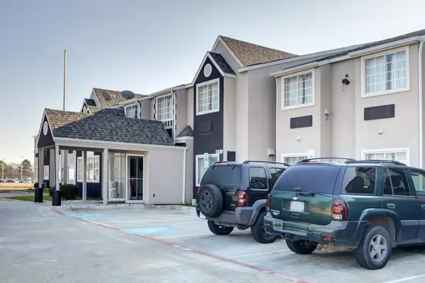 Photo 1 - Rodeway Inn & Suites Lewisville I-35