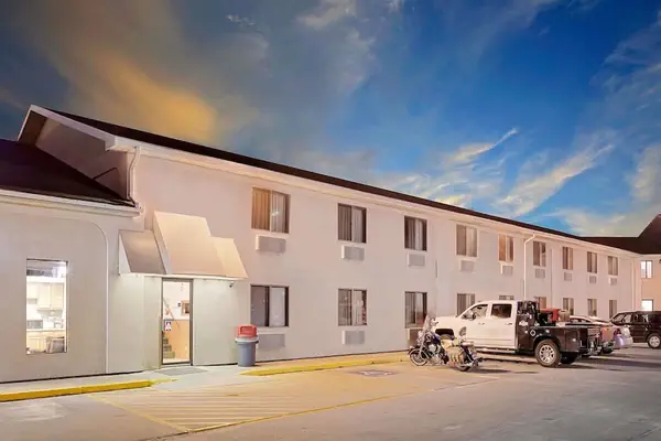 Photo 1 - Super 8 by Wyndham O Neill NE