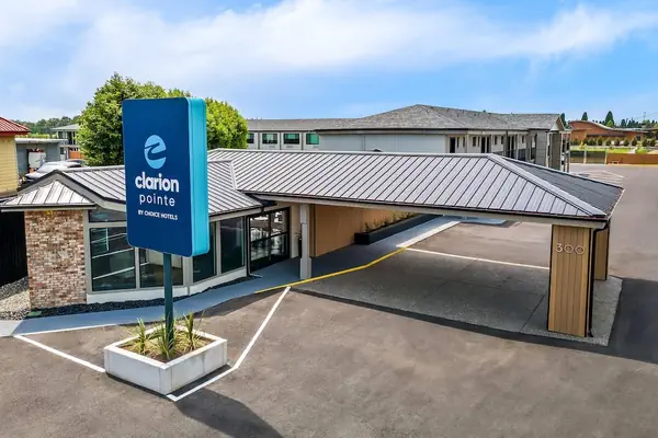 Photo 1 - Clarion Pointe Mount Vernon - Burlington