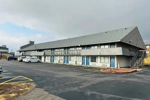 Photo 1 - Motel 6 Cedar Rapids, IA