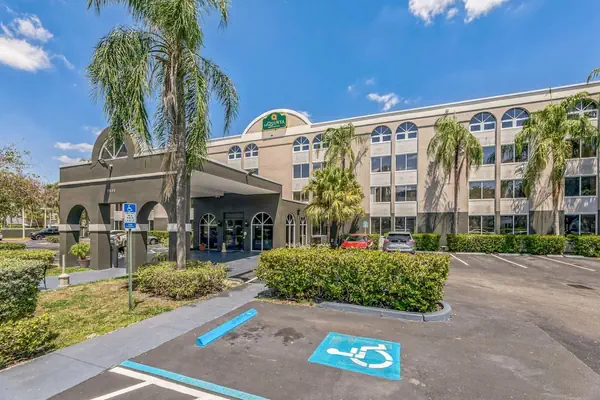 Photo 1 - La Quinta Inn & Suites by Wyndham Miami Lakes