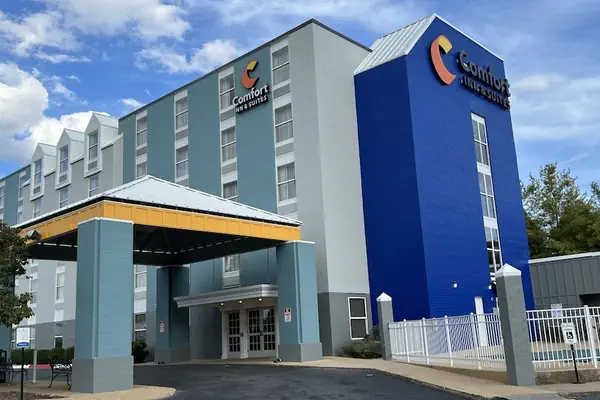 Photo 1 - Comfort Inn & Suites Staunton