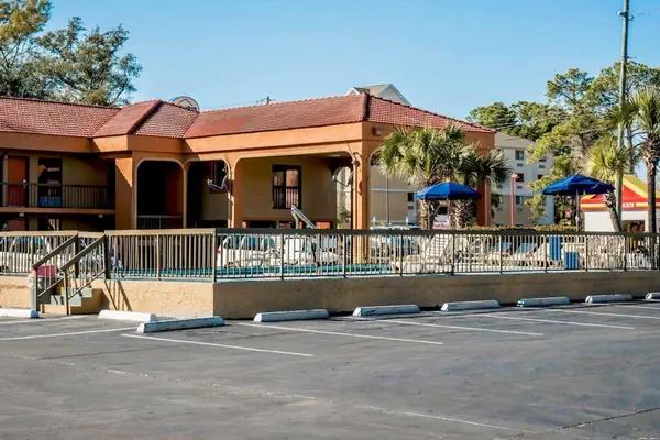 Photo 1 - Econo Lodge Panama City St. Andrews